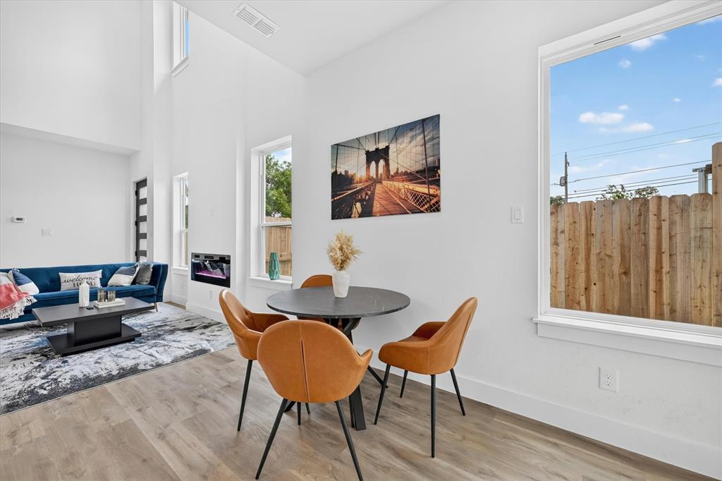 520 AND 522 Woodbine Ave, Dallas, TX 75203 photo