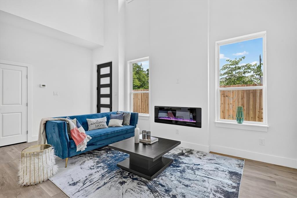 520 AND 522 Woodbine Ave, Dallas, TX 75203 photo