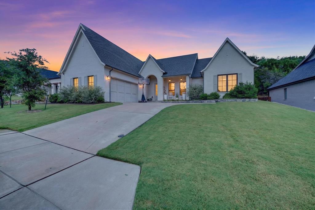 1124 Mountain View Dr, Weatherford, TX 76087