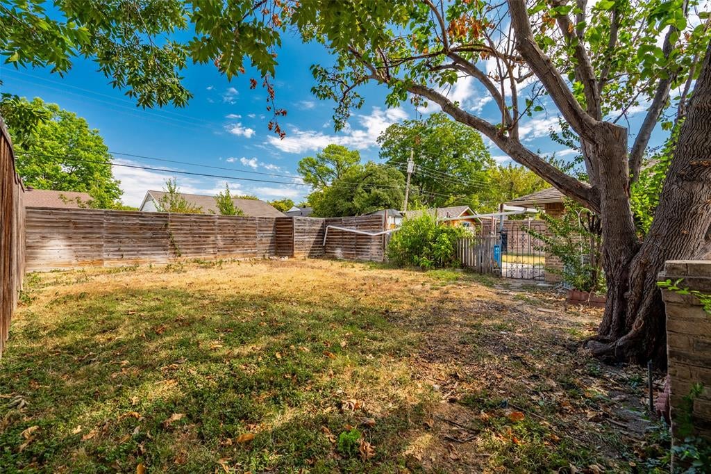 3131 Lockmoor Ln, Dallas, TX 75220 photo