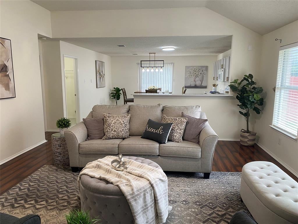5534 Mandarin Way, Dallas, TX 75249 photo
