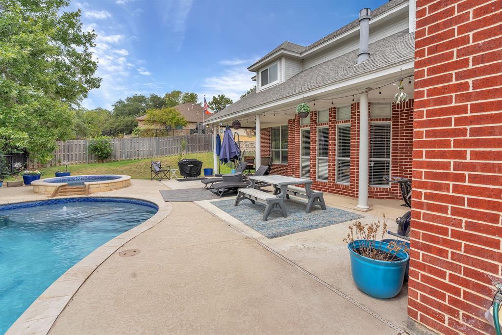 333 Coach House Cir, Fort Worth, TX 76108 photo