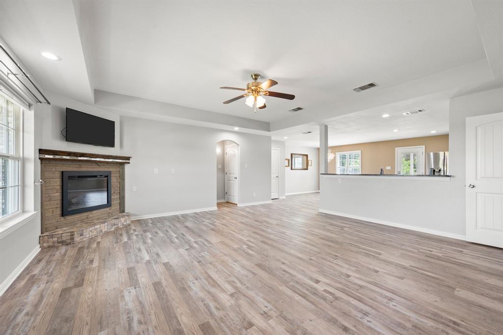 4000 Goliad Dr, Granbury, TX 76048 photo