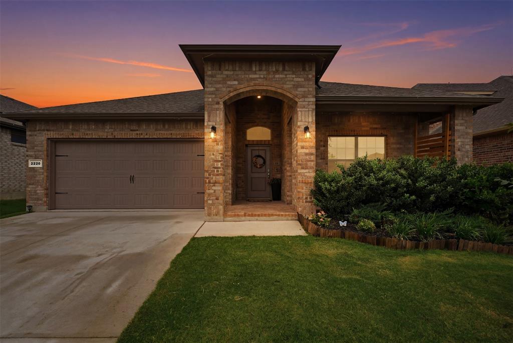2220 Dyre Dr, Haslet, TX 76052