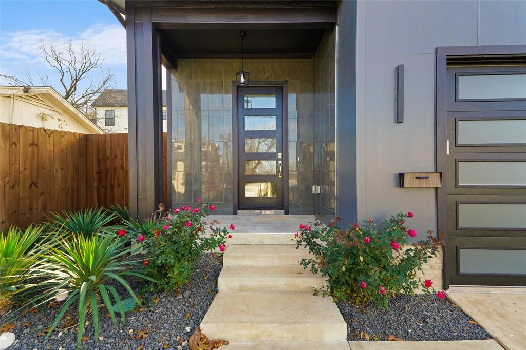 1320 Compton St, Dallas, TX 75203 photo