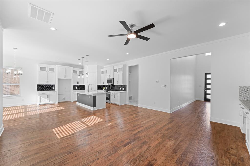 1320 Compton St, Dallas, TX 75203 photo