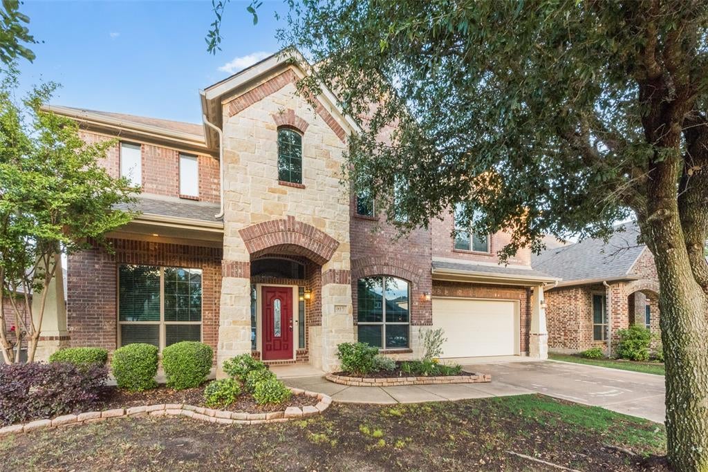 917 Tara Dr, Burleson, TX 76028 photo