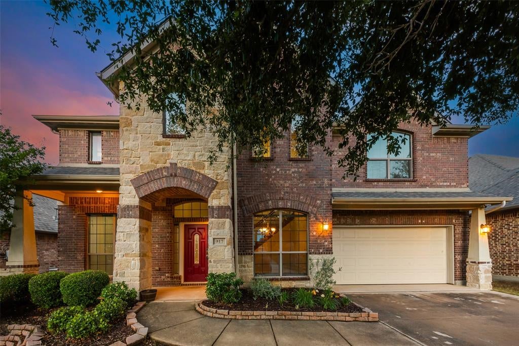 917 Tara Dr, Burleson, TX 76028 photo