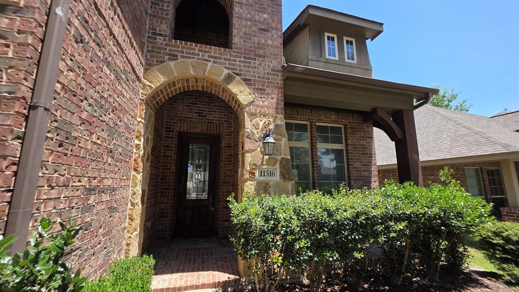 11516 Round Leaf Dr, Fort Worth, TX 76244 photo