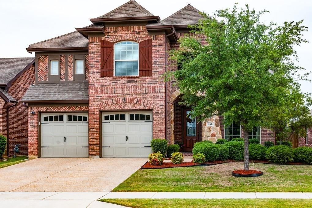 11516 Round Leaf Dr, Fort Worth, TX 76244