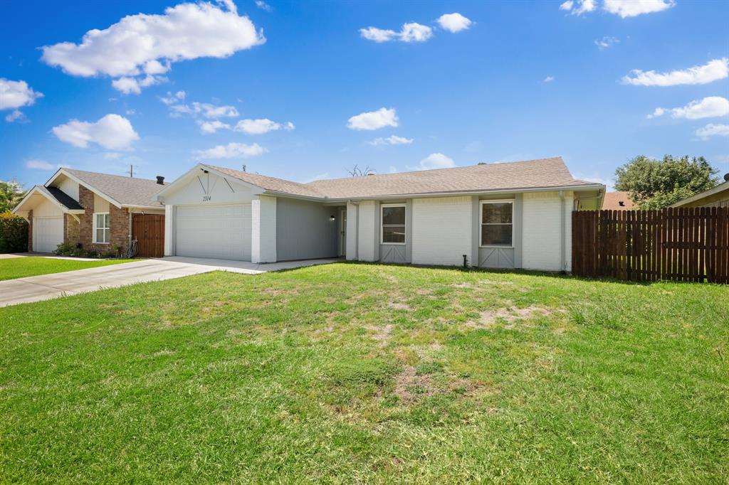 2314 Benbrook Dr, Carrollton, TX 75007 photo