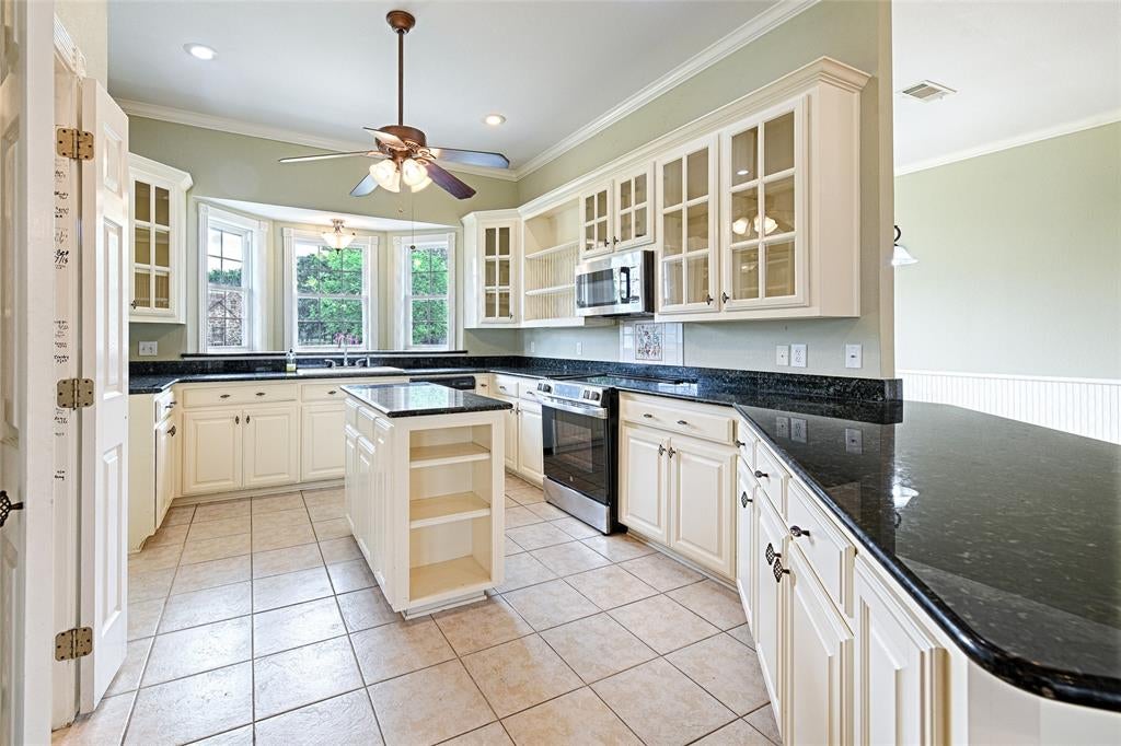 4082 Tracy Ln, Greenville, TX 75402 photo