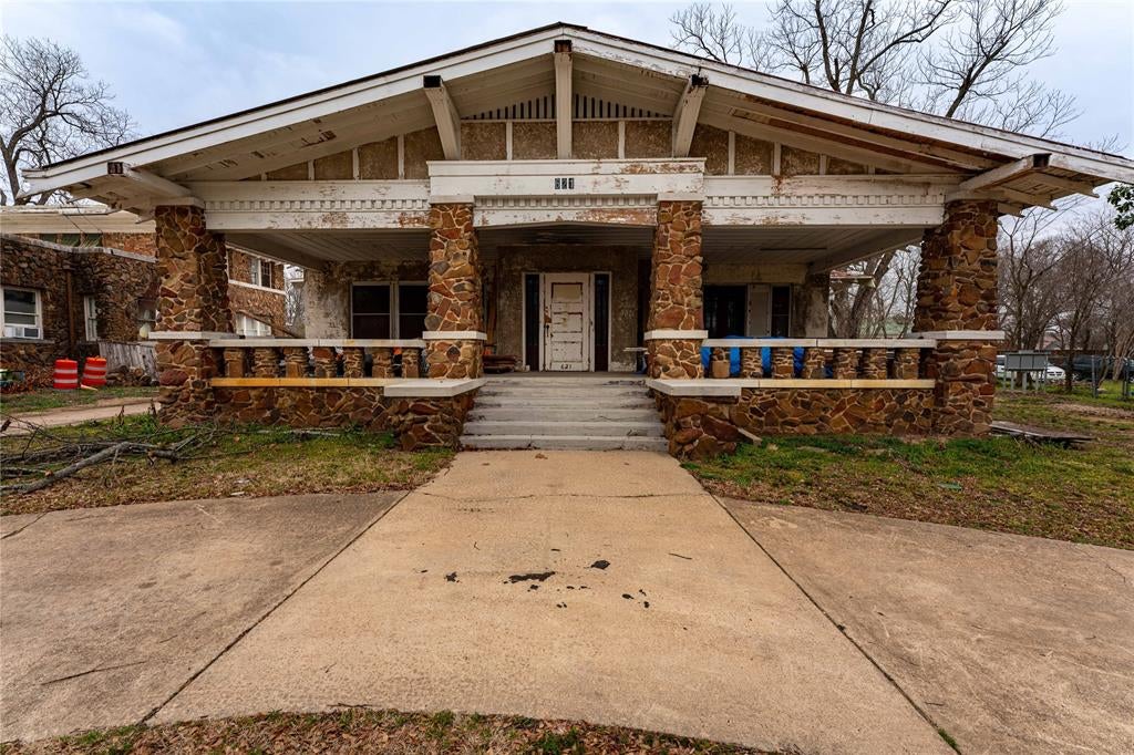 621 Main St, Paris, TX 75460