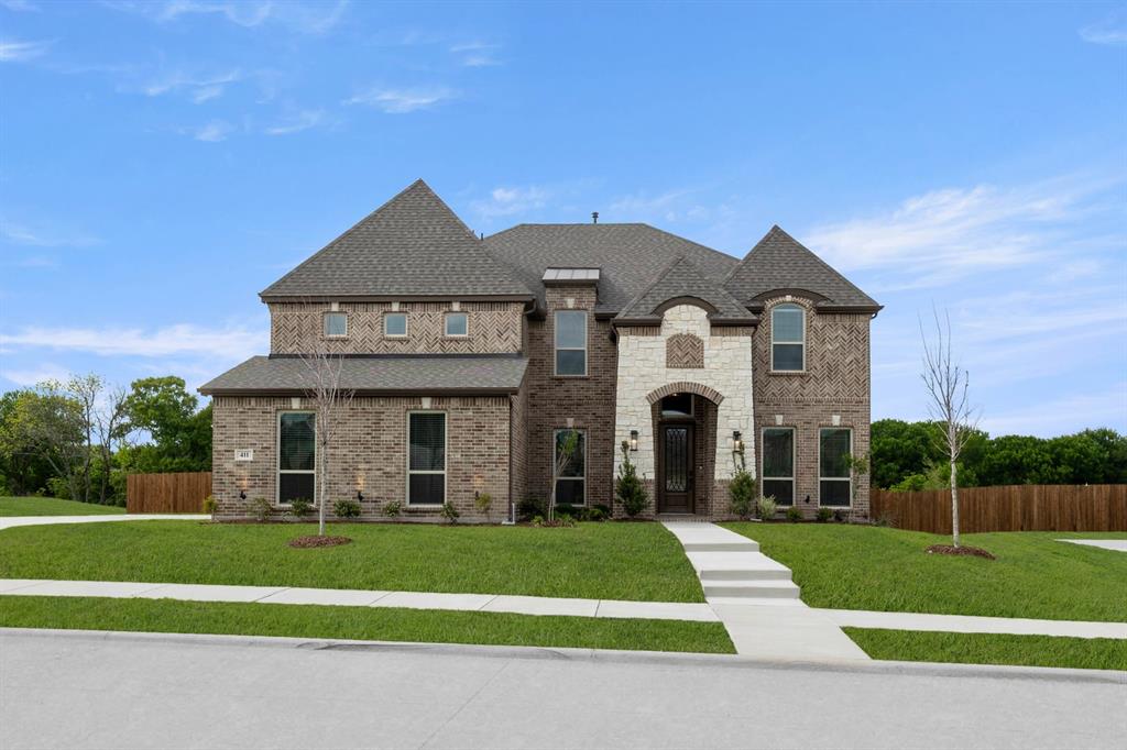 411 Hidden Lake Dr, Desoto, TX 75115