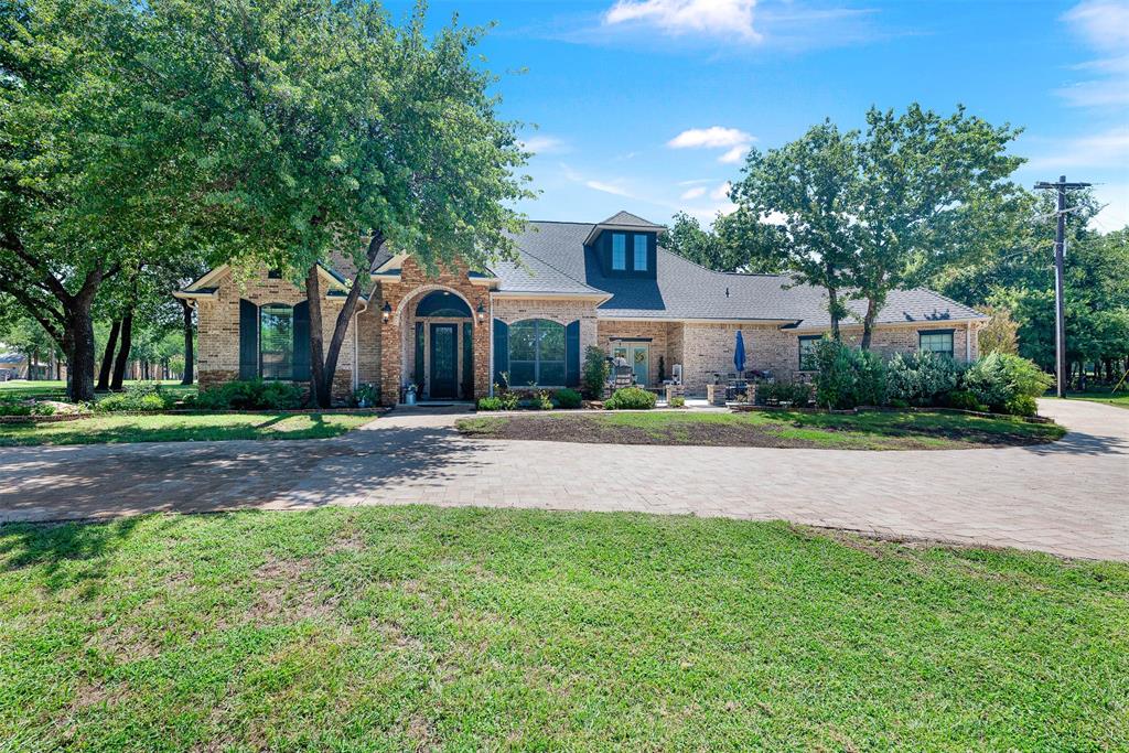 141 Birdie Dr, Lipan, TX 76462