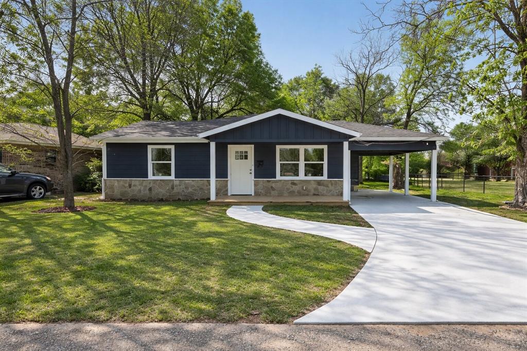 2009 Sherman St, Paris, TX 75460