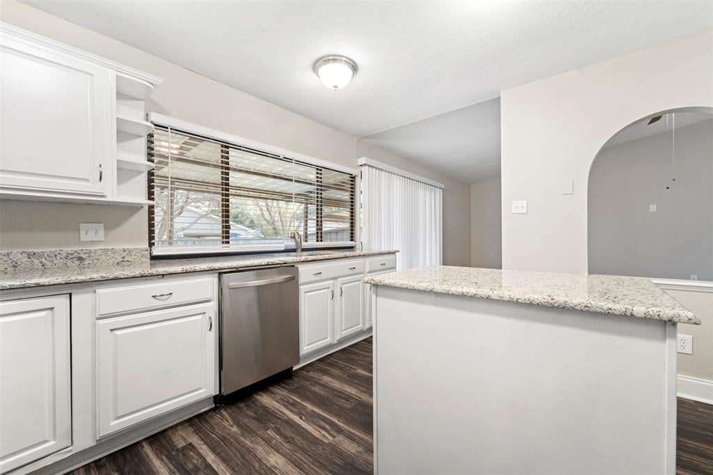 928 Overdowns Dr, Plano, TX 75023 photo