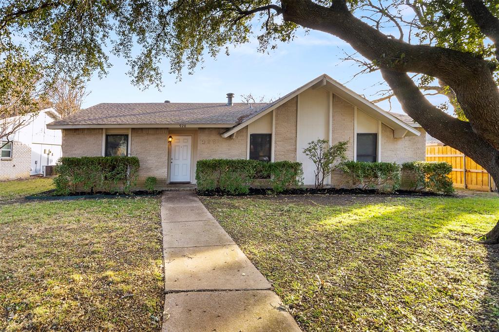 928 Overdowns Dr, Plano, TX 75023
