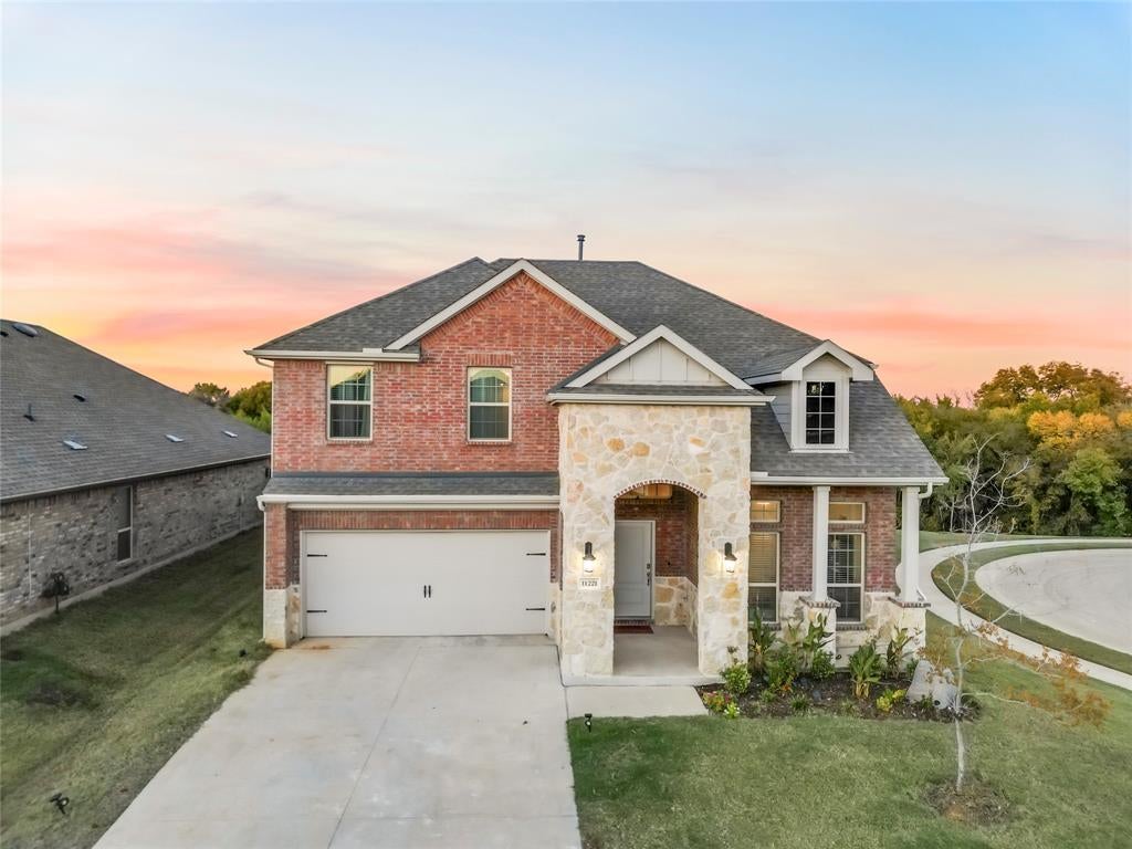 11221 Camelot Ct, Aubrey, TX 76227