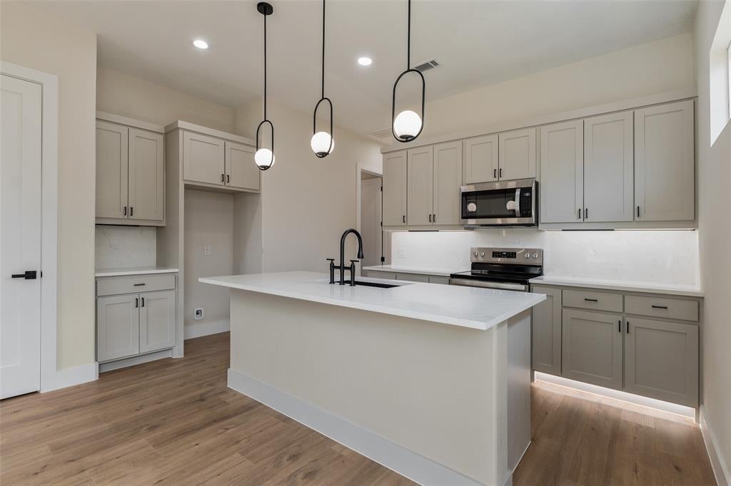 2816 Marburg St, Dallas, TX 75215 photo