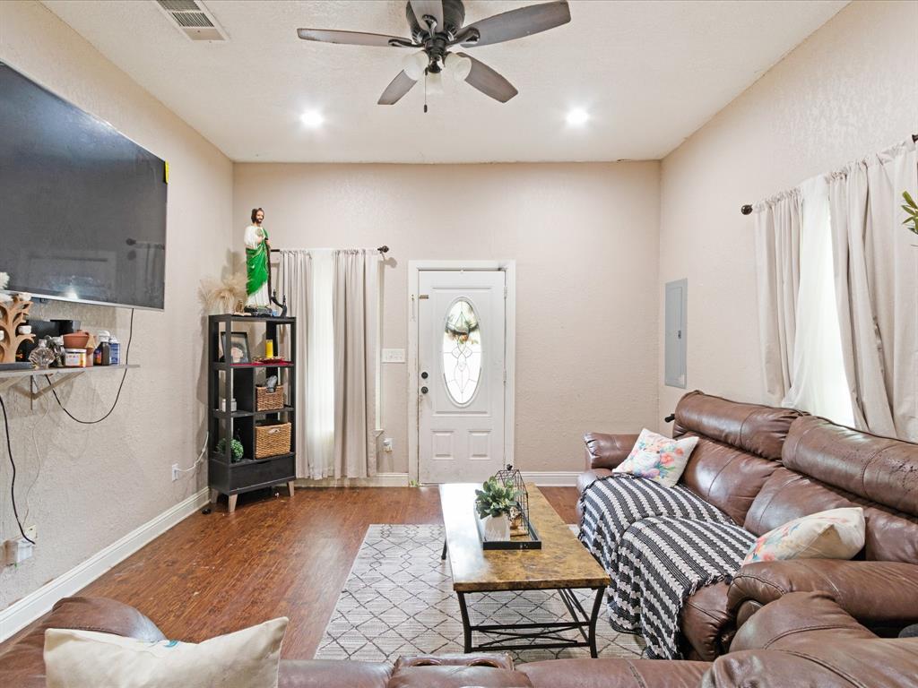 2522 Wilhurt Ave, Dallas, TX 75216 photo