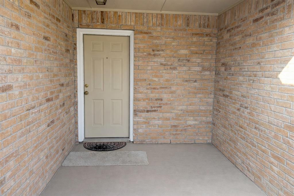 3819 Kiest Valley Ct, Dallas, TX 75233 photo