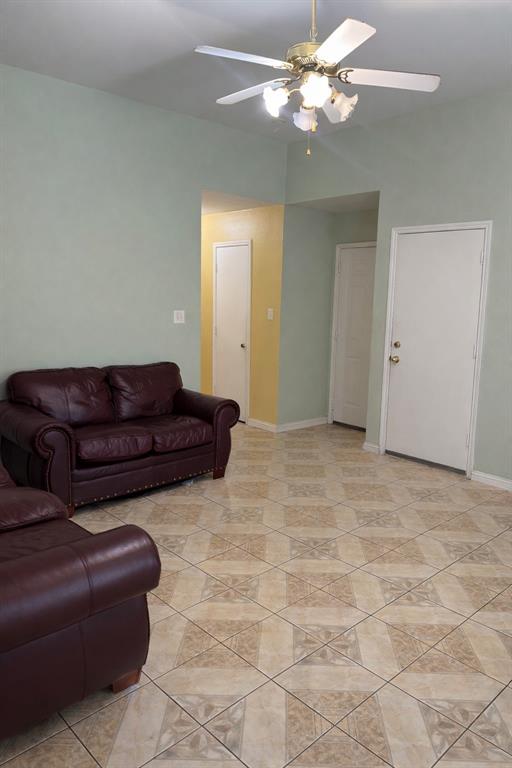3819 Kiest Valley Ct, Dallas, TX 75233 photo