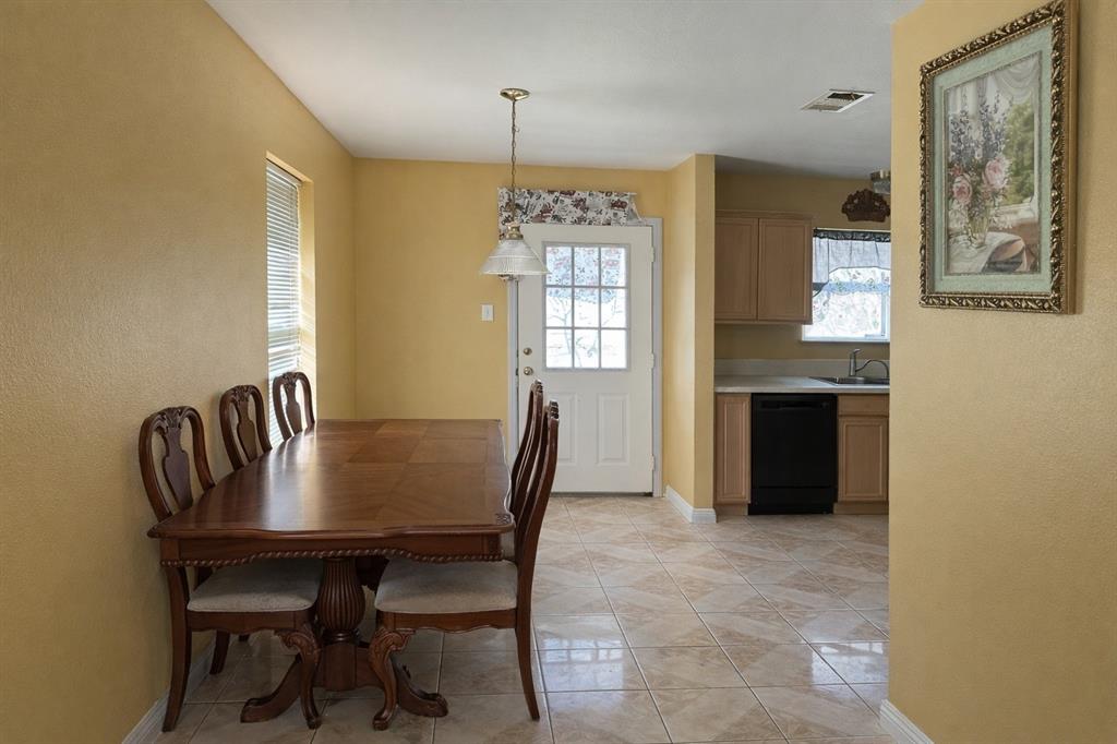 3819 Kiest Valley Ct, Dallas, TX 75233 photo