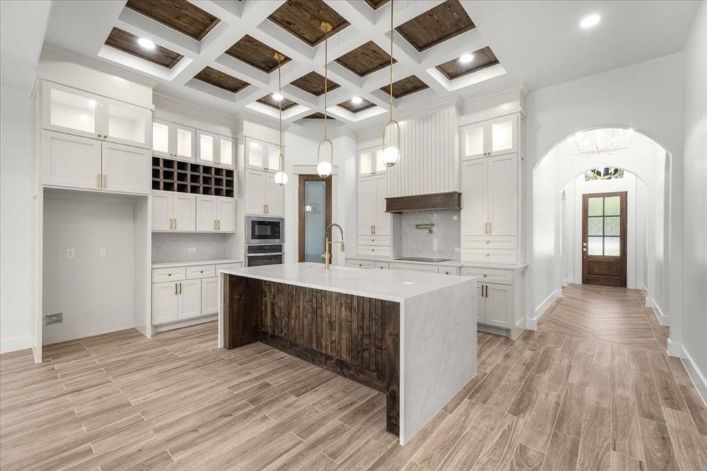3303 Hiawatha Trl, Fort Worth, TX 76135 photo