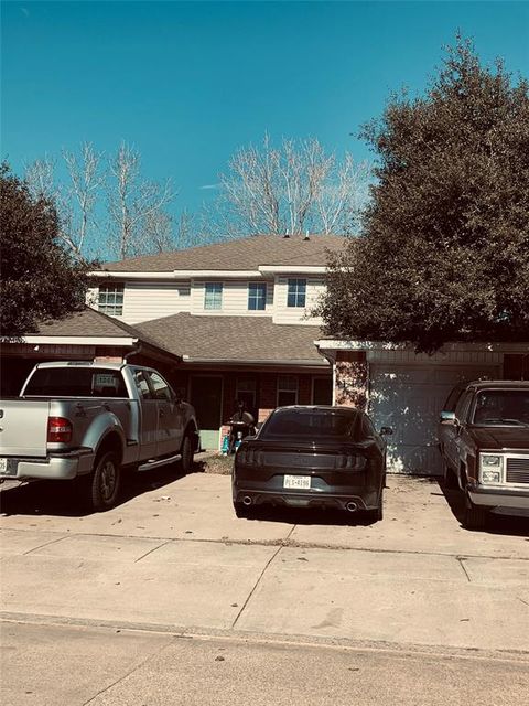 Duplex in Azle TX 1245 Village Garden Drive.jpg