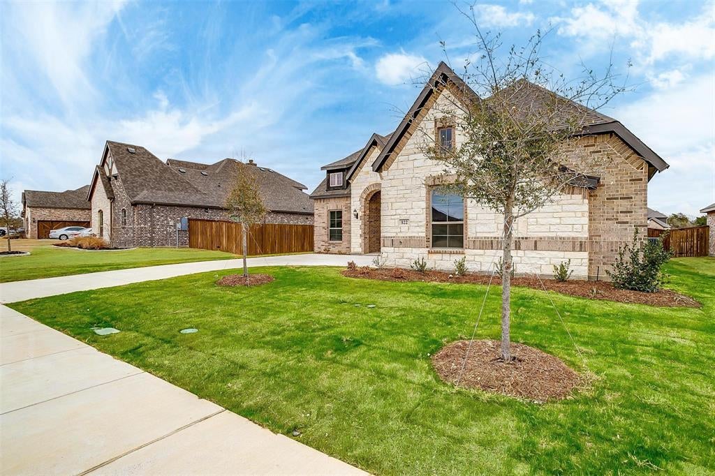 822 Summer Grv, Midlothian, TX 76065