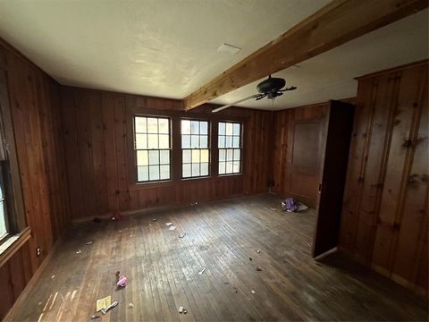 Office in Azle TX 208 N Stewart Street 1.jpg