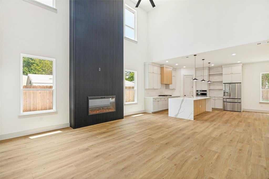 1613 N Bradley St, Mckinney, TX 75069 photo