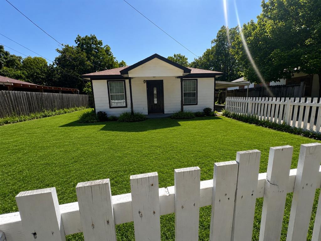 312 Wood St, Cleburne, TX 76033