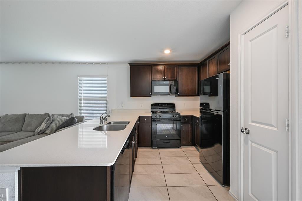 1104 Crestview Dr, Hutchins, TX 75141 photo