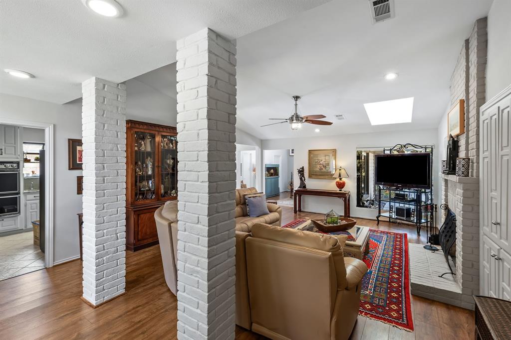 6803 Fernshaw Dr, Dallas, TX 75248 photo