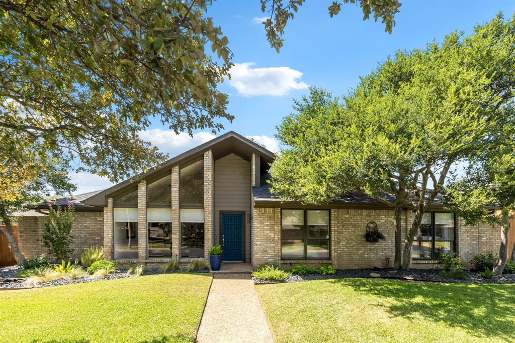 6803 Fernshaw Dr, Dallas, TX 75248 photo