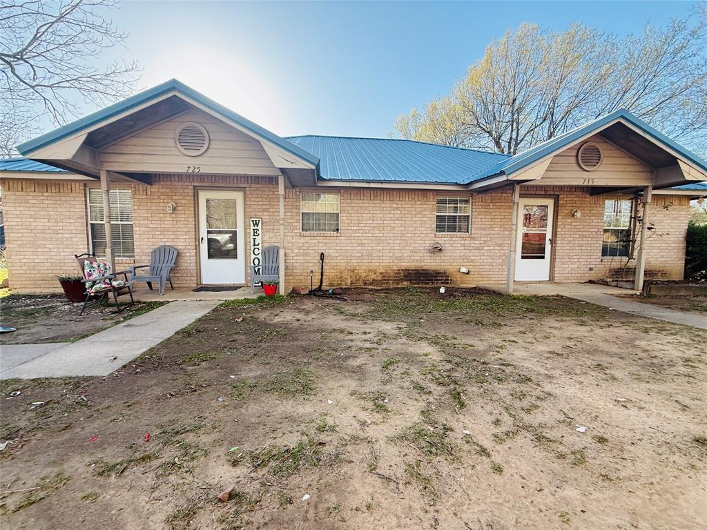 735 Anderson Rd, Reno, TX 75462