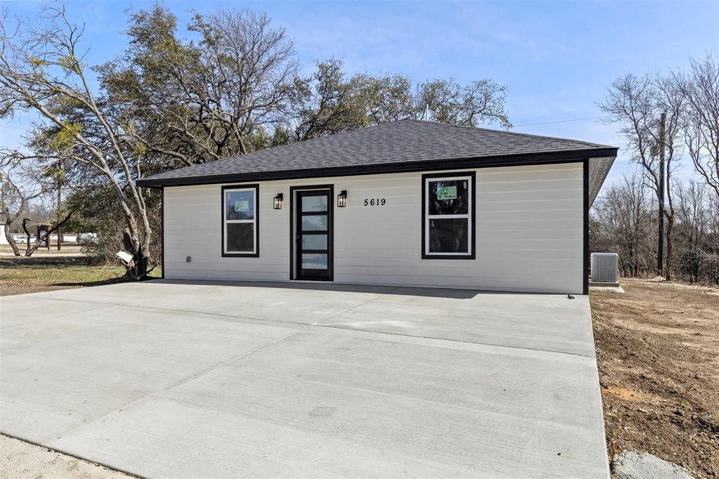 5619 Lake Granbury Trl, Granbury, TX 76048 photo