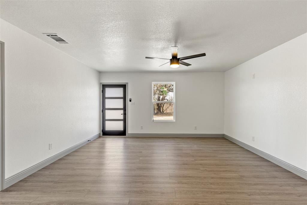 5619 Lake Granbury Trl, Granbury, TX 76048 photo