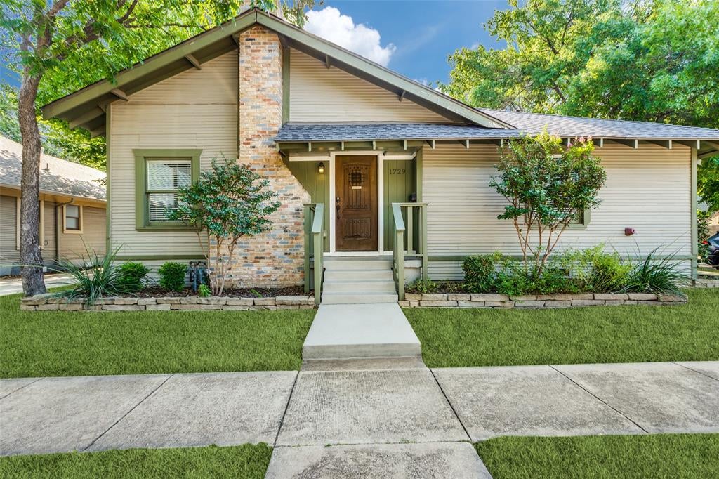 1729 Adams St, Fort Worth, TX 76110