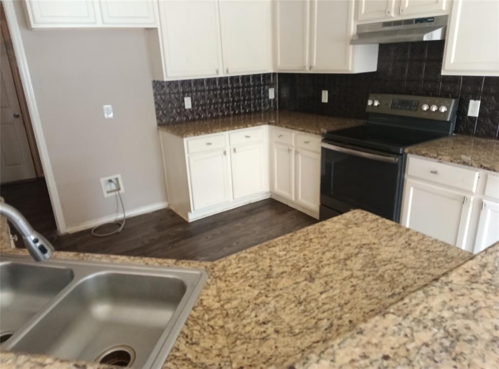 424 Heritage Dr, Crowley, TX 76036 photo