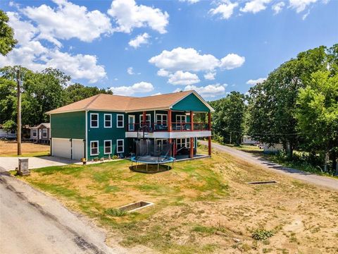 Single Family Residence in Pottsboro TX 16 Beach Drive.jpg