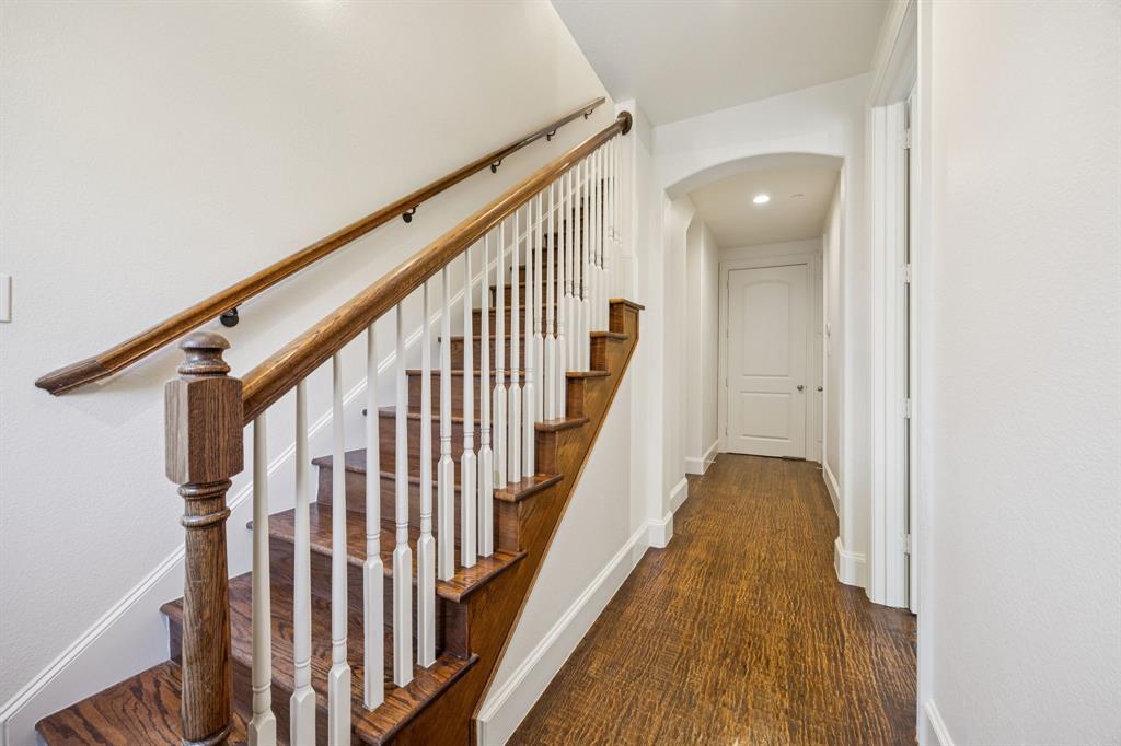 643 Senda, Irving, TX 75039 photo