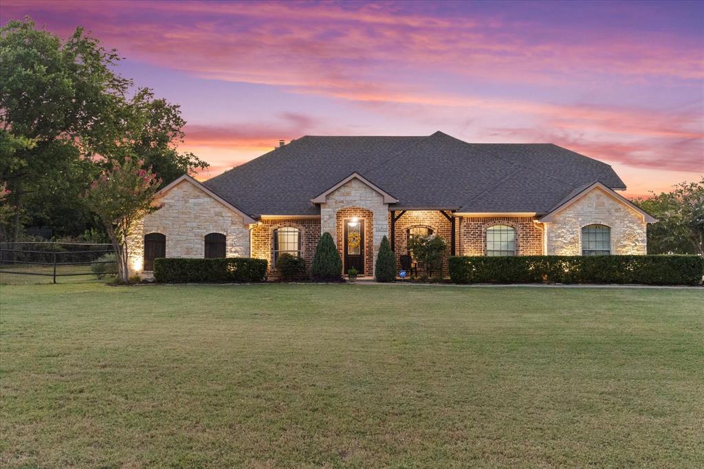330 Cattlemans Trl, Royse City, TX 75189 photo