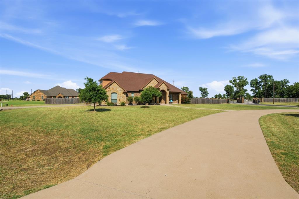 102 Brock Ct, Millsap, TX 76066 photo