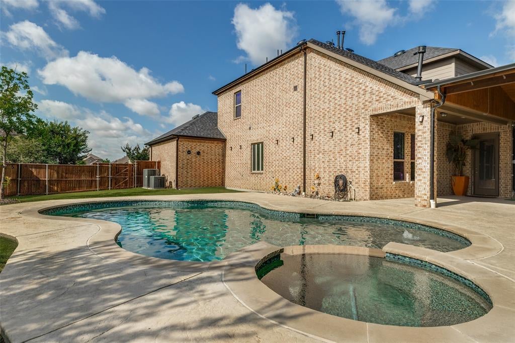 2723 Village Creek St, Celina, TX 75078 photo