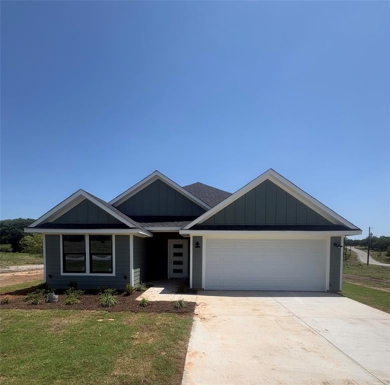 1033 Salvation Dr, Weatherford, TX 76088