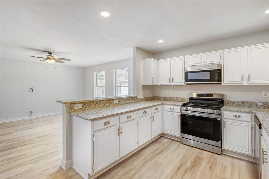 2112 Meadowview Dr, Corinth, TX 76210 photo