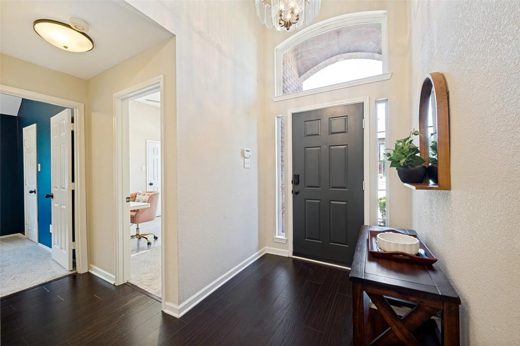 1644 Bennington Dr, Carrollton, TX 75007 photo